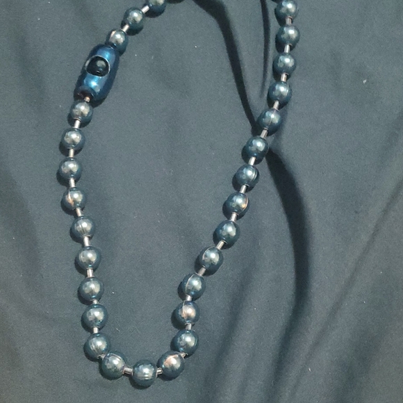 Blue and green costume necklace mix - Picture 6 of 10